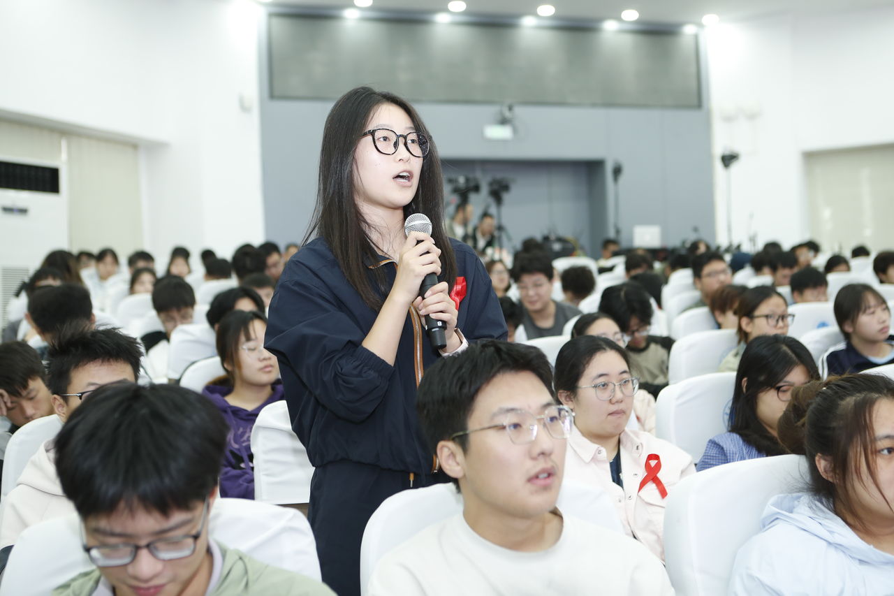 1758535604390029.jpg 109.jpg